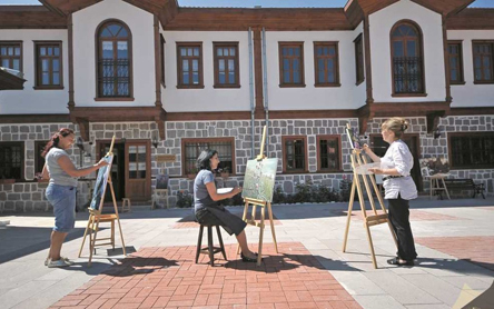 GEÇMİŞİN TANIKLARI ESKİ EVLERİMİZ