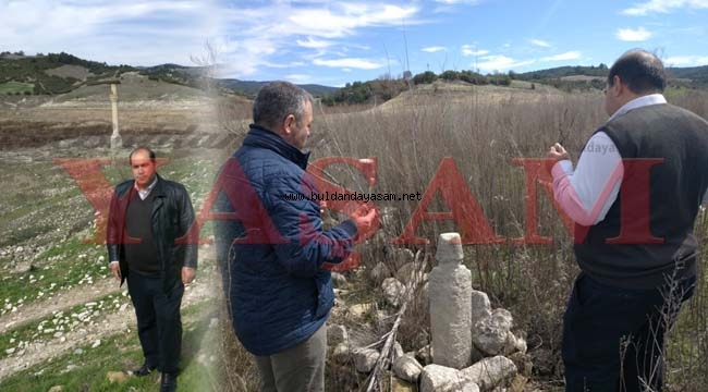 YAĞIŞLAR AZALDI, KÖY MEYDANA ÇIKTI