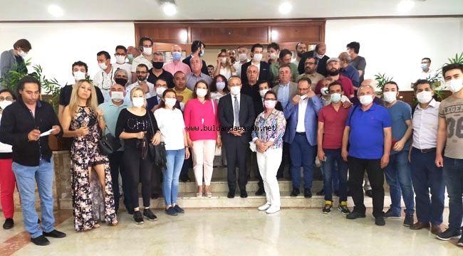 VALİ ATİK GAZETECİLERLE BULUŞTU