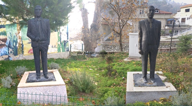 PLAKETLER ÇALINMIŞ