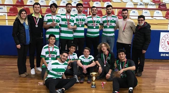 GENÇLER VOLEYBOLDA İDDİALI