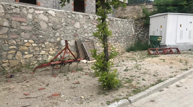 BİR ZAMANLAR ÇOCUK PARKIYDI