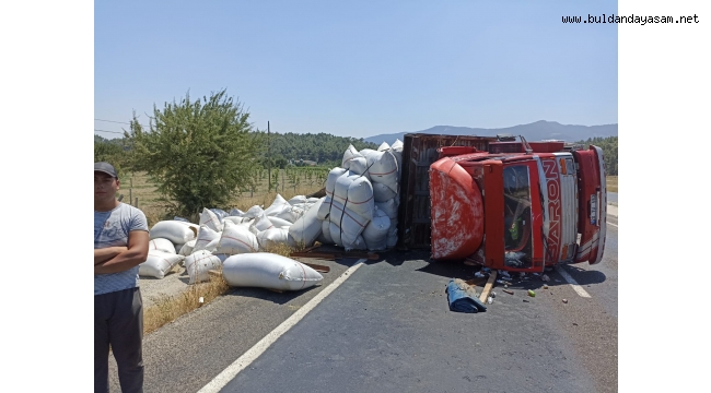 KEKİK KAMYONU DEVRİLDİ!
