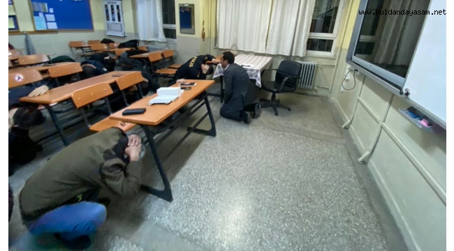 ÇÖK, KAPAN,TUTUN...