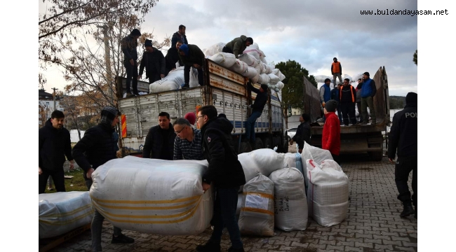 BULDAN'DAN 4 TIR YARDIM MALZEMESİ YOLA ÇIKTI.