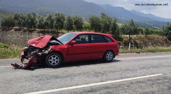 OĞUZ MAHALLESİ MEVKİİNDE KAZA: YARALILAR VAR