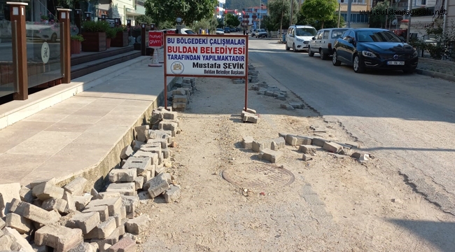 KAZILMIŞ YOLLAR VATANDAŞI CANINDAN BEZDİRDİ
