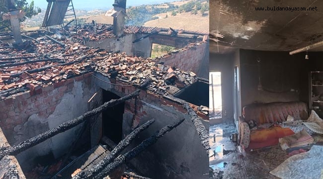İKİ KATLI EV KÜL OLDU