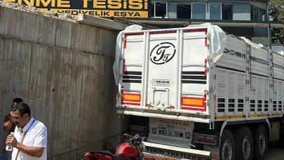 ÜZÜM YÜKLEMEYE GELDİ YAŞAMINI YİTİRDİ