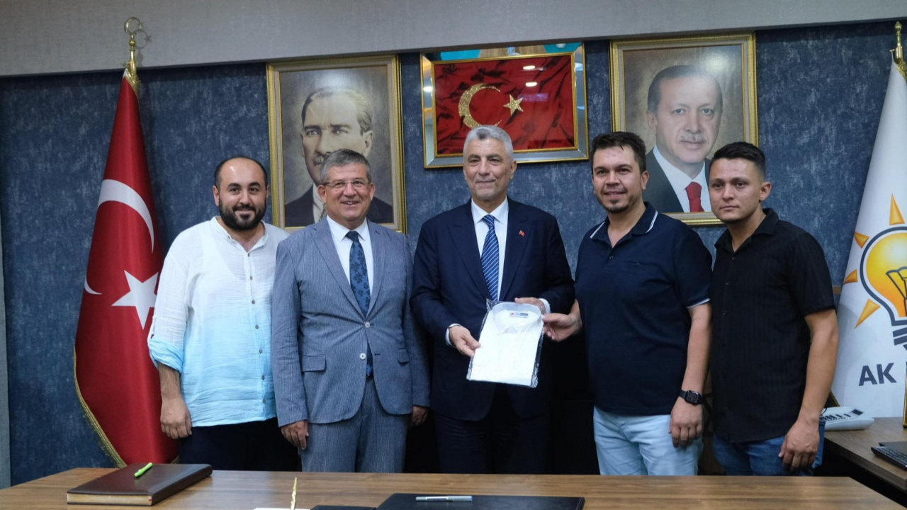 BAKAN BOLAT’A BULDAN BEZİ GÖMLEK HEDİYE EDİLDİ