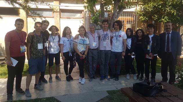 Ali TUNABOYLU ANADOLU LİSESİ ÖĞRENCİLERİ  İLÇEMİZİN TANITIMINI PAMUKKALE’DE İNGİLİZCE OLARAK YAPTI