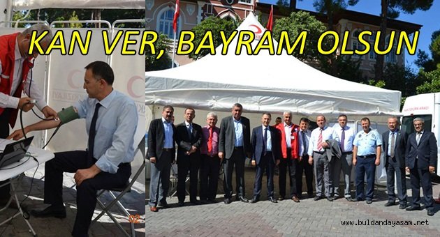 BELEDİYE PERSONELİNDEN KIZILAYA KAN BAĞIŞI