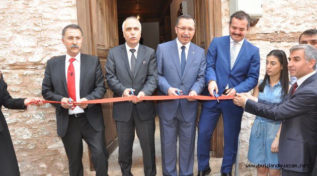BEYLER KONAĞI EĞİTİMİN HİZMETİNDE