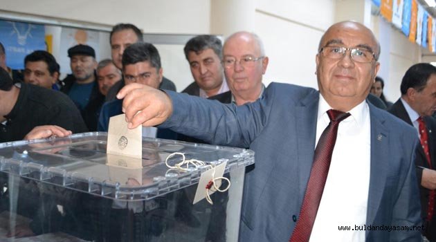 COŞKULU KONGREDE COŞAN BAŞKAN