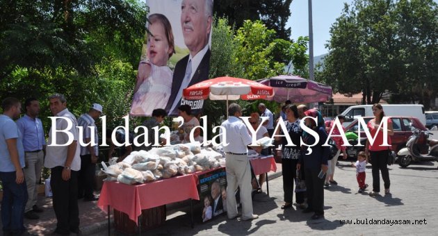 EKMELEDDİN İÇİN EKMEK DAĞITILDI