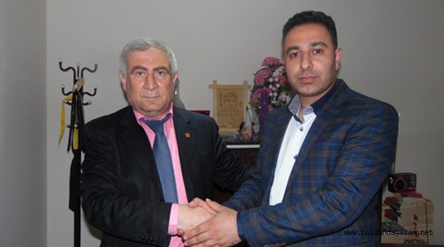 HEMŞEHRİMİZ İSKENDER DOĞAN SANATÇILARA KANAT GERMEĞE DEVAM EDİYOR