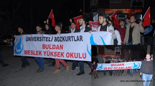 İSTİKLAL VE BAYRAK İÇİN YÜRÜDÜLER