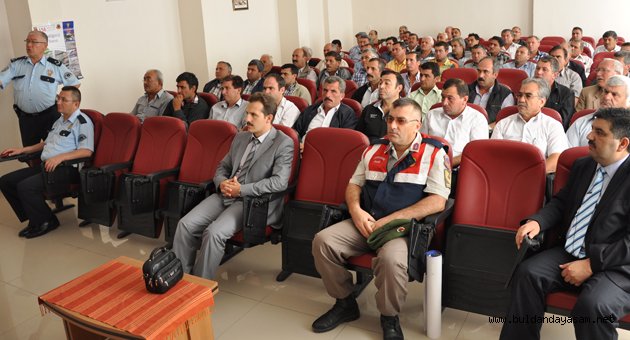 ÖĞRENCİ SERVİSİ ŞOFÖRLERİNE EĞİTİM