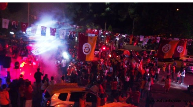 ŞAMPİYONLUK COŞKUYLA KUTLANDI