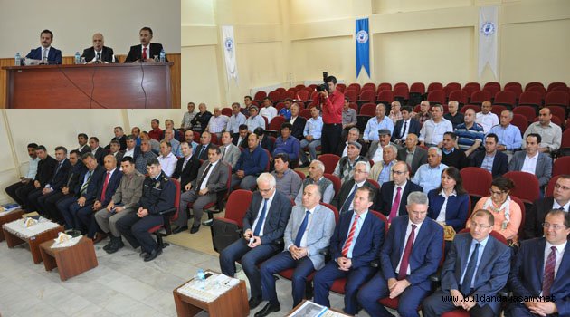 VALİ MUHTARLARI TOPLADI