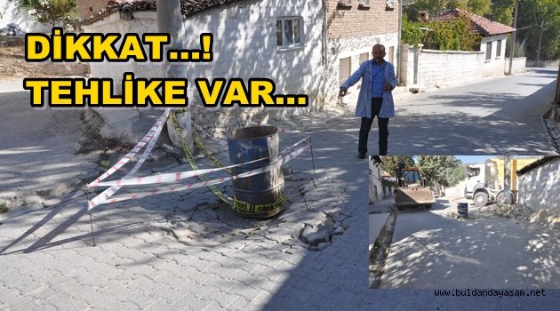 YOLDAKİ ÇÖKME ARAÇLARIN GEÇİŞİNE İZİN VERMİYOR.