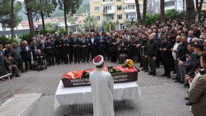 KAZADA ÖLEN MEHMET KARACA İÇİN HÜKÜMET KONAĞI ÖNÜNDE TÖREN DÜZENLENDİ
