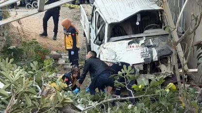 AKÇEŞME’DE KORKUNÇ KAZA