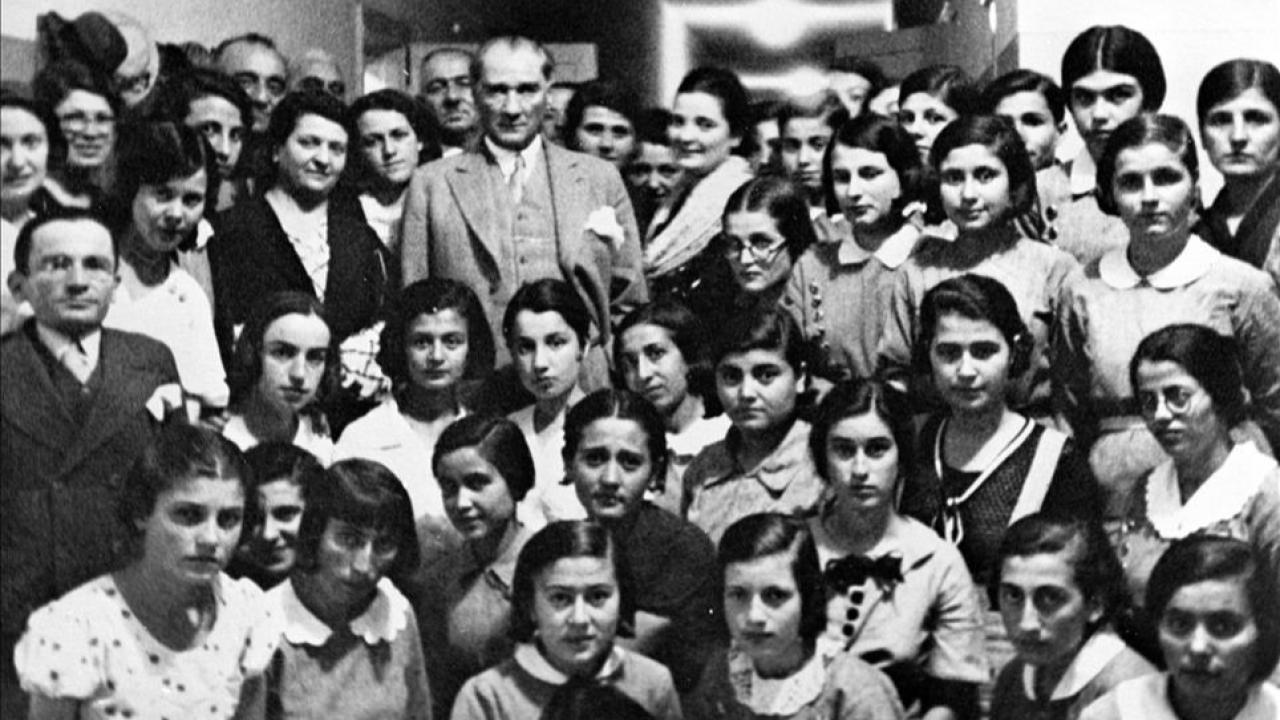 ATATÜRK OKULLARDA ANILACAK