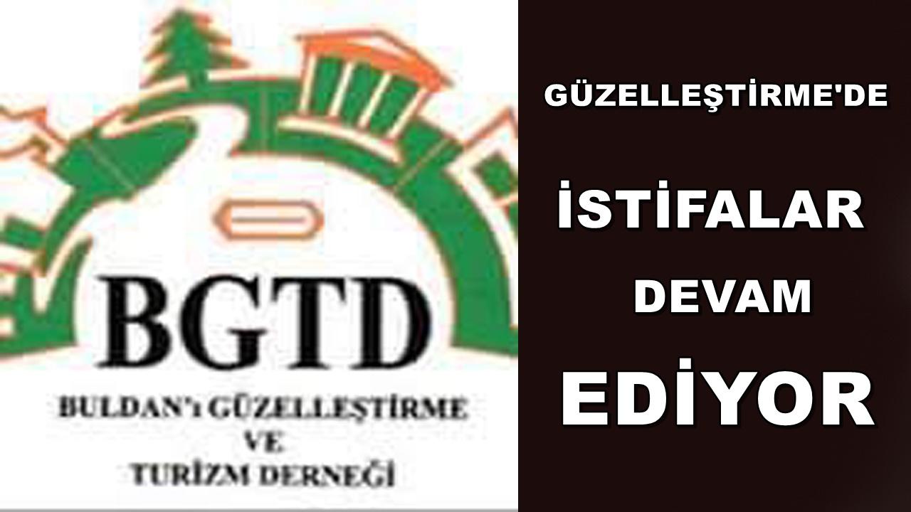 İSTİFALAR SÜRÜYOR