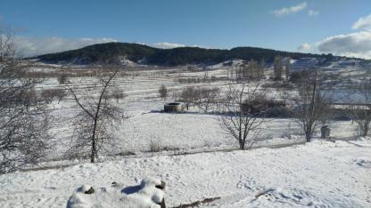 YÜKSEKLERE YAĞAN KAR SEVİNDİRDİ