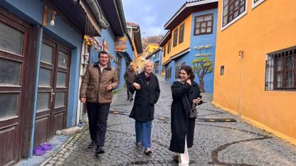 BERNA LAÇİN BULDAN'A HAYRAN KALDI