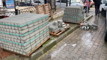 KALDIRIMDA ALINMAYAN TAŞLARDAN ŞİKAYET VAR