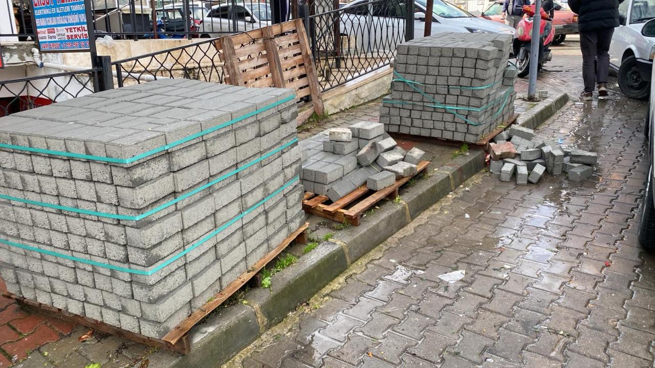 KALDIRIMDA ALINMAYAN TAŞLARDAN ŞİKAYET VAR