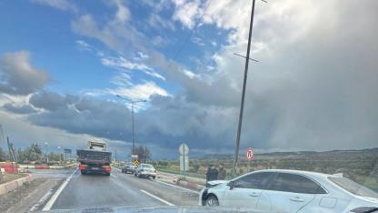 YENİCEKENT KAVŞAĞINDA KAZA