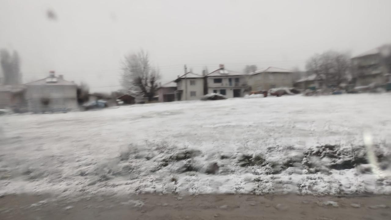 YÜKSEKLERE KAR YAĞDI