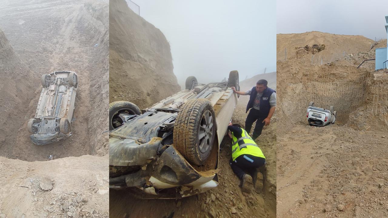 ARAÇ ÇUKURA YUVARLANDI 1 YARALI