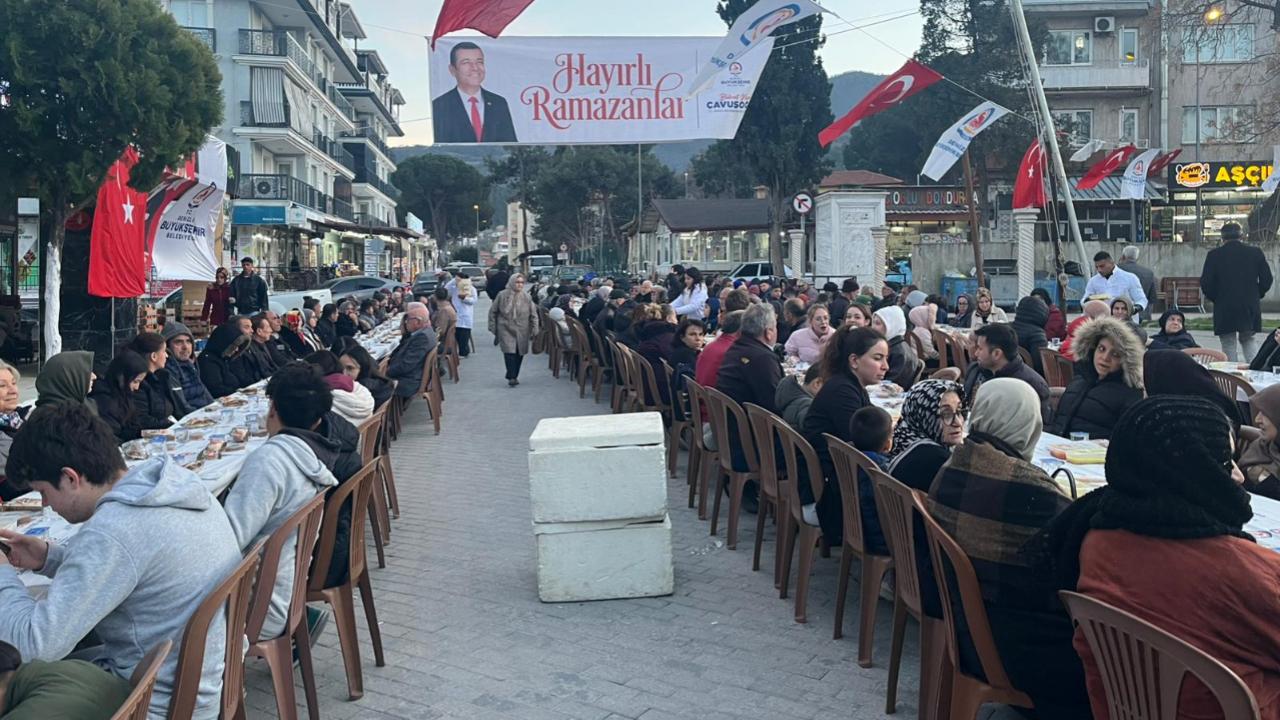 BÜYÜKŞEHİR İFTARINA YOĞUN KATILIM