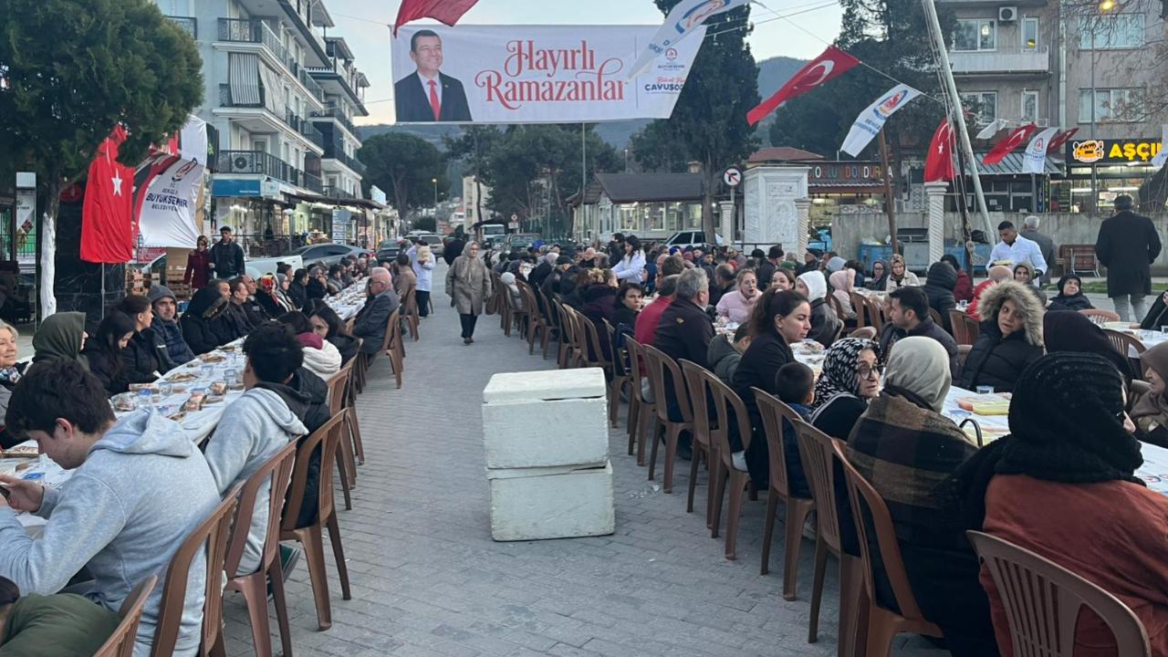 BÜYÜKŞEHİR İFTARINA YOĞUN KATILIM