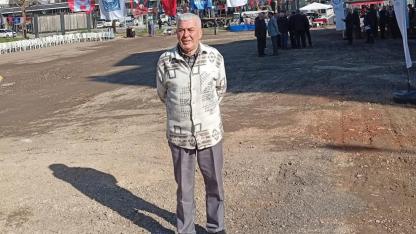 DEPREMDE DÜŞTÜ, AYAĞINDA ÇATLAK OLUŞTU