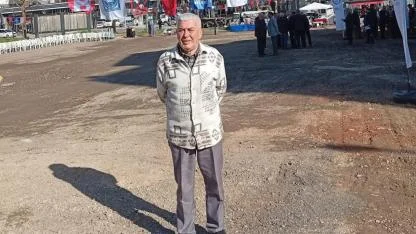 DEPREMDE DÜŞTÜ, AYAĞINDA ÇATLAK OLUŞTU